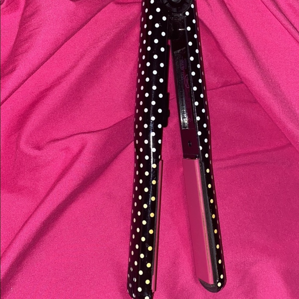 Hair straightener